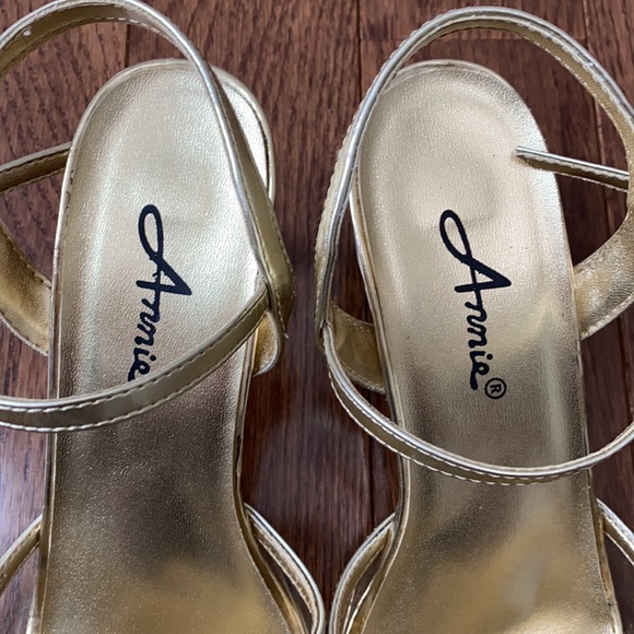 2 for $10 - Gold Dress Shoes By Annie, Size 8 - Picture 3 of 12